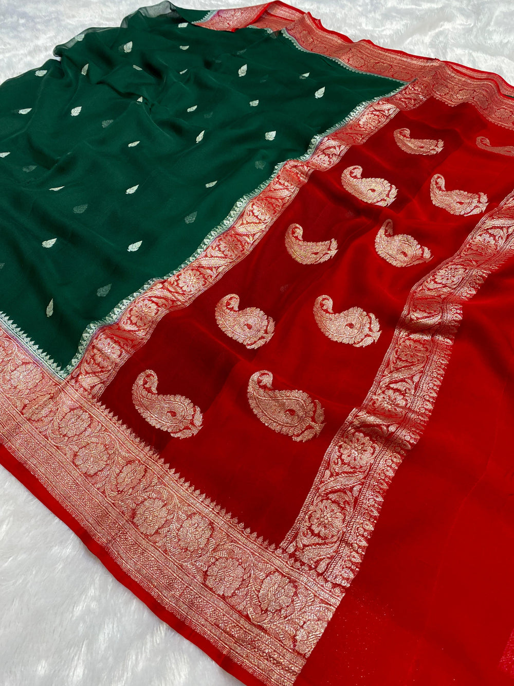 100% Pure Banarasi Khaddi Chiffon Silver Zari Kadwa Buti Handloom Saree Bottle Green with Red Colour