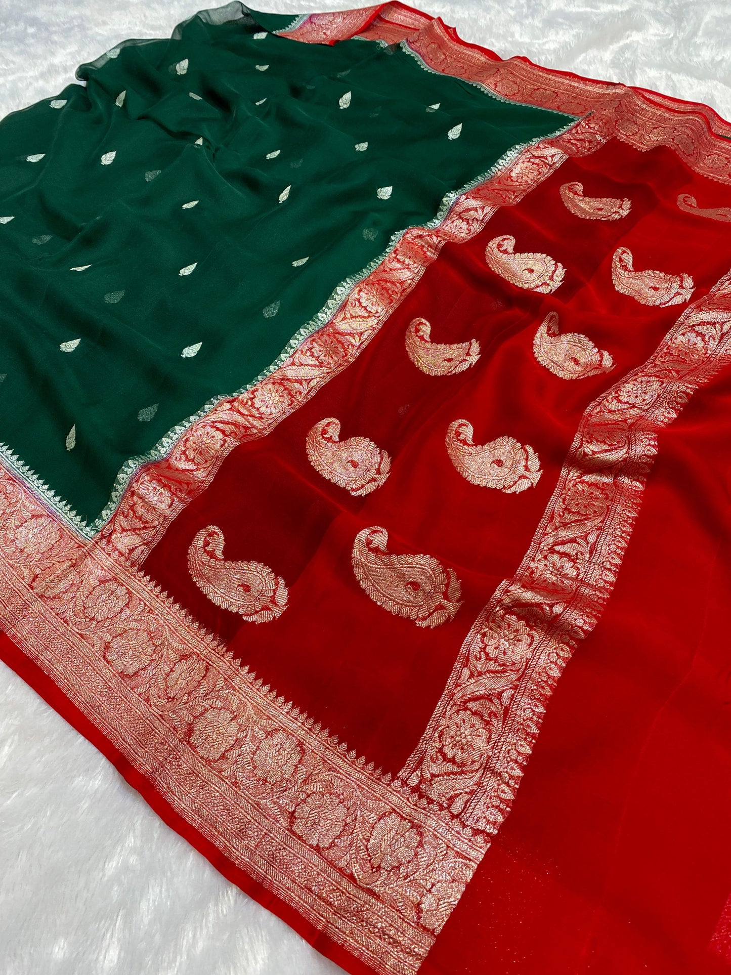 100% Pure Banarasi Khaddi Chiffon Silver Zari Kadwa Buti Handloom Saree Bottle Green with Red Colour